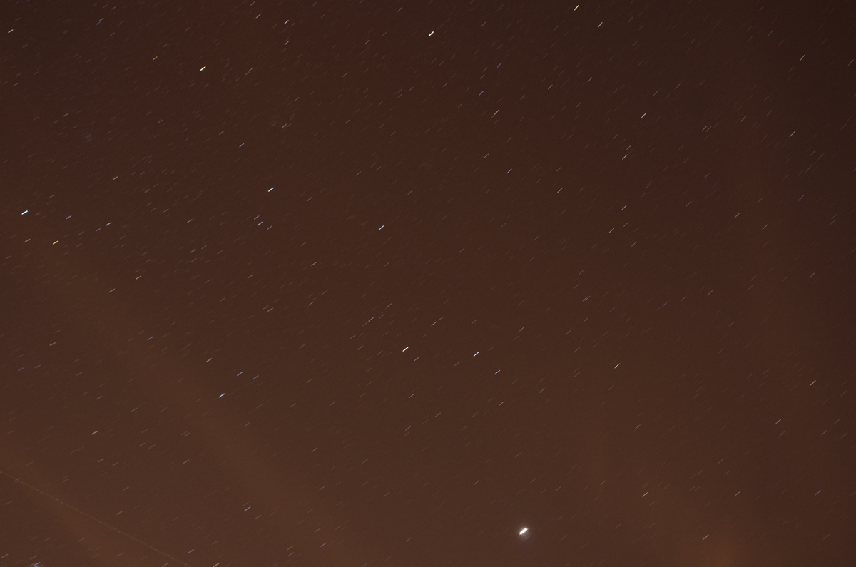 RD  3800

Pentax 28mm lens. 92 seconds untracked