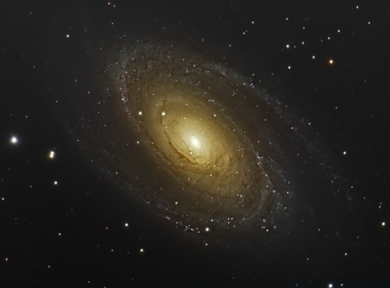 M81 LRGB vibrant 10 May 2 800px