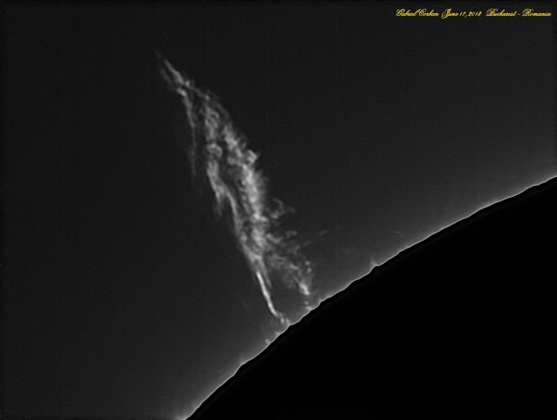 Twisted prominence on June 21   2013  (monochrome)