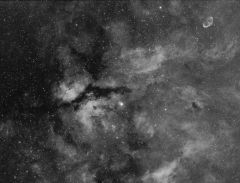 IC1318 NGC6888 10x1200 QSI Leitz 180mm  New Dks 190713