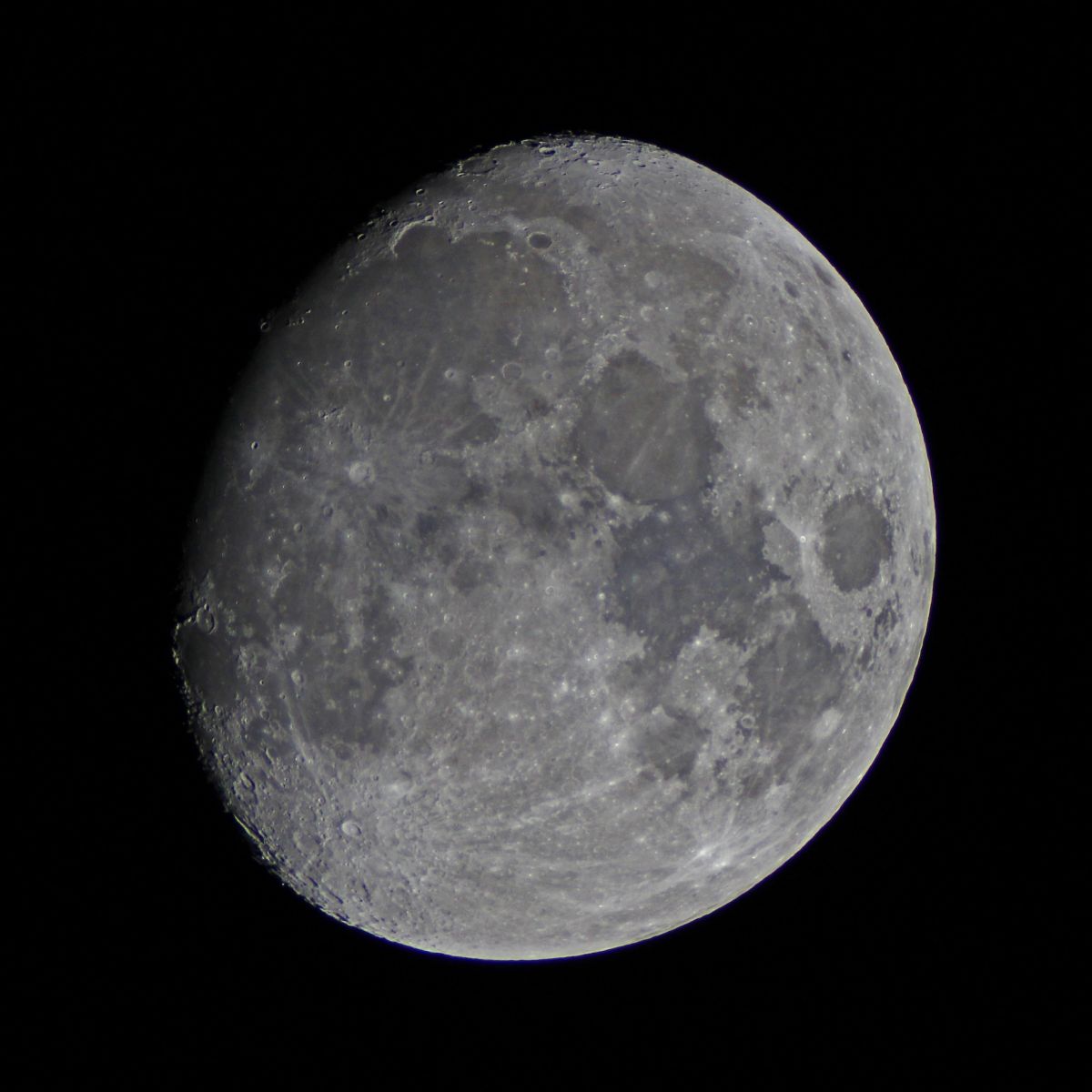 The Moon 20.01.2016 at 22.21