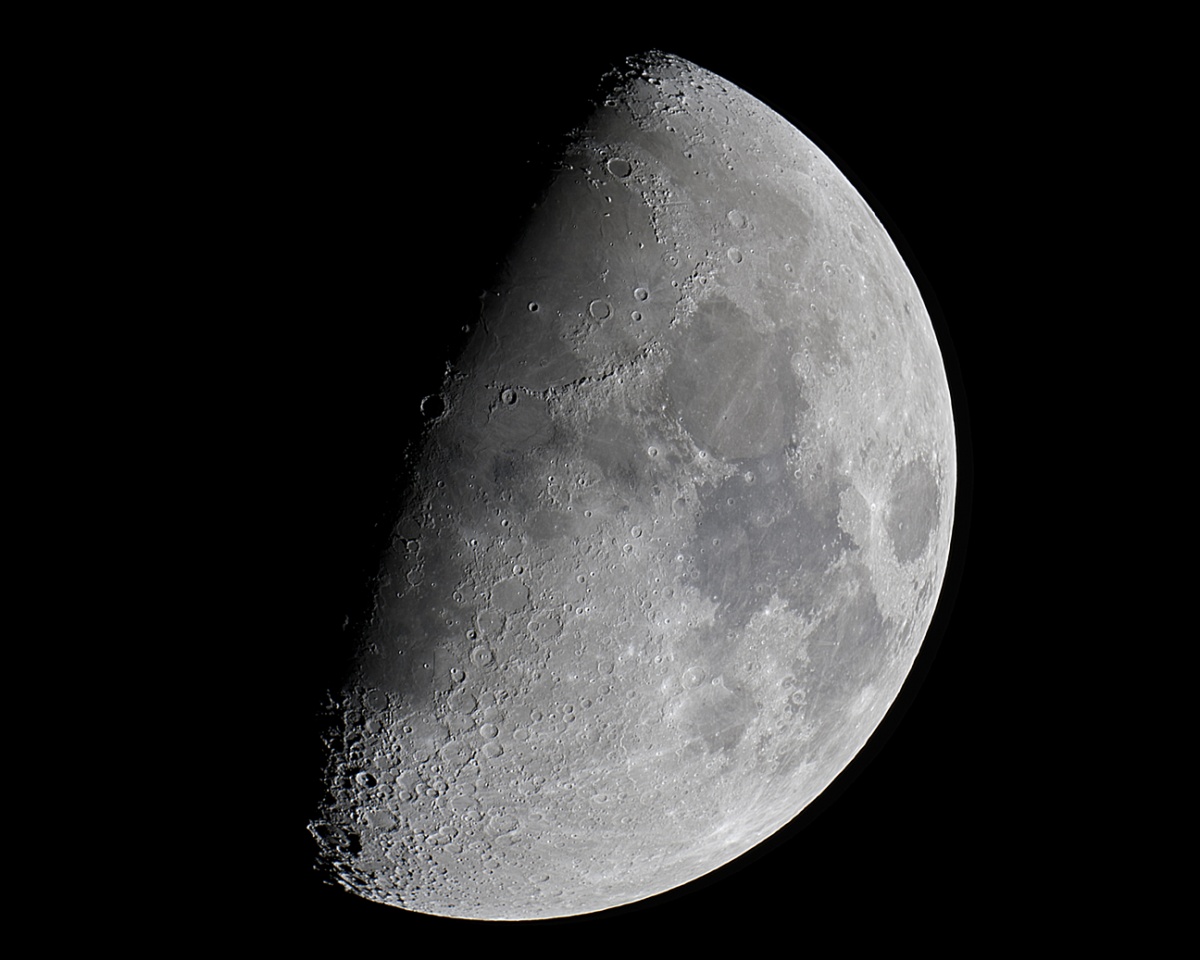 Moon1 40% 31 03 2012