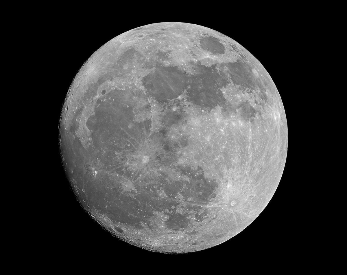 Moon1 40% 05 04 2012