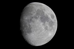 Moon1 40%  06 11 2011