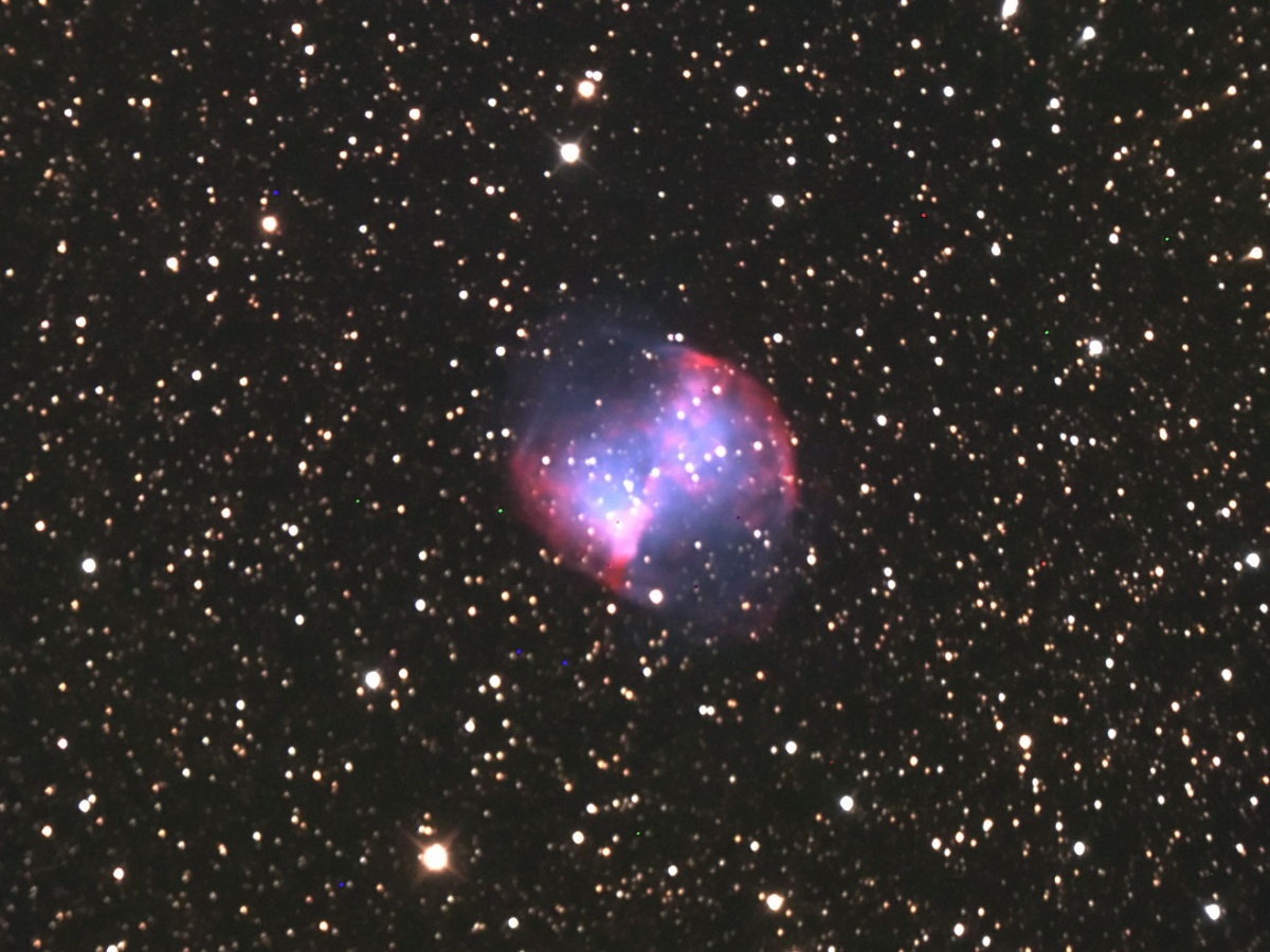 M27 "dumbell nebula". 100 minutes in 10-minute subframes with ST-2000XCM camera on an AT8RC Ritchey-Chrétien with 0.75x reducer, autoguided on a Losmandy G11 mount.