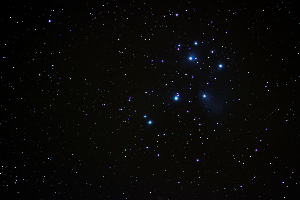 M45
Photo taken las year using the Astrotrac & Canon 7D with the 300mm f/4L IS USM lens wide open at f/4
15 x 1 minute subs, no darks or flats.
NVLM = 3.5 mag