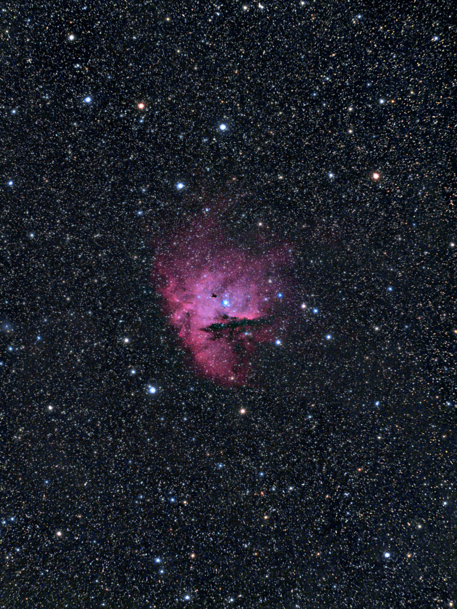 Pacman Nebula NGC281APM TMB105, QHY8Exposure 7hrs 35mins