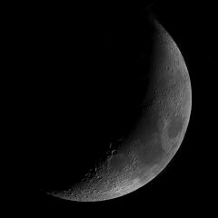 Moon 20110606 mcrae P2