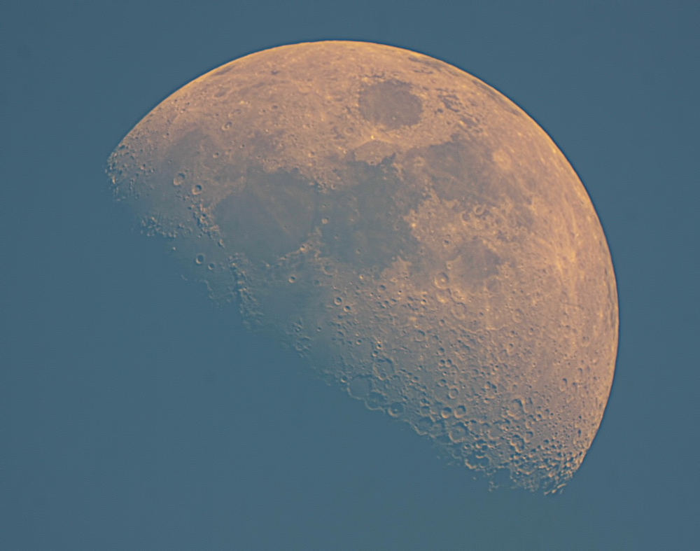 moon 14-5-16 1700 3.png
