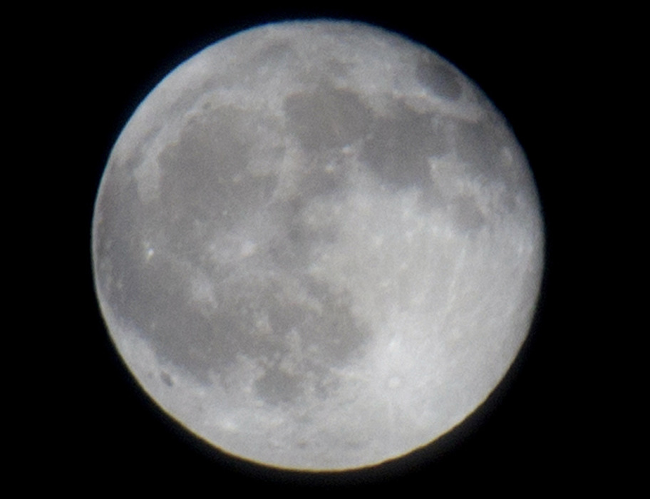 moon-single.912x700.jpg