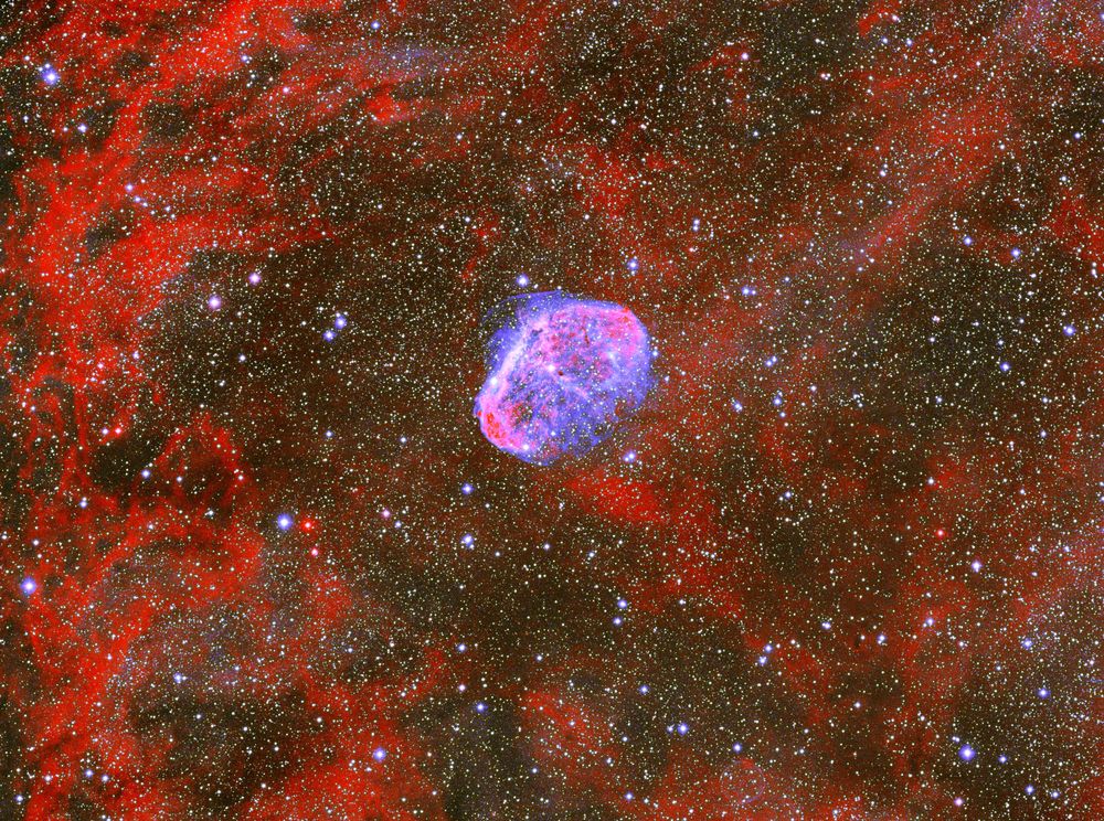 Crescent Nebula.jpg