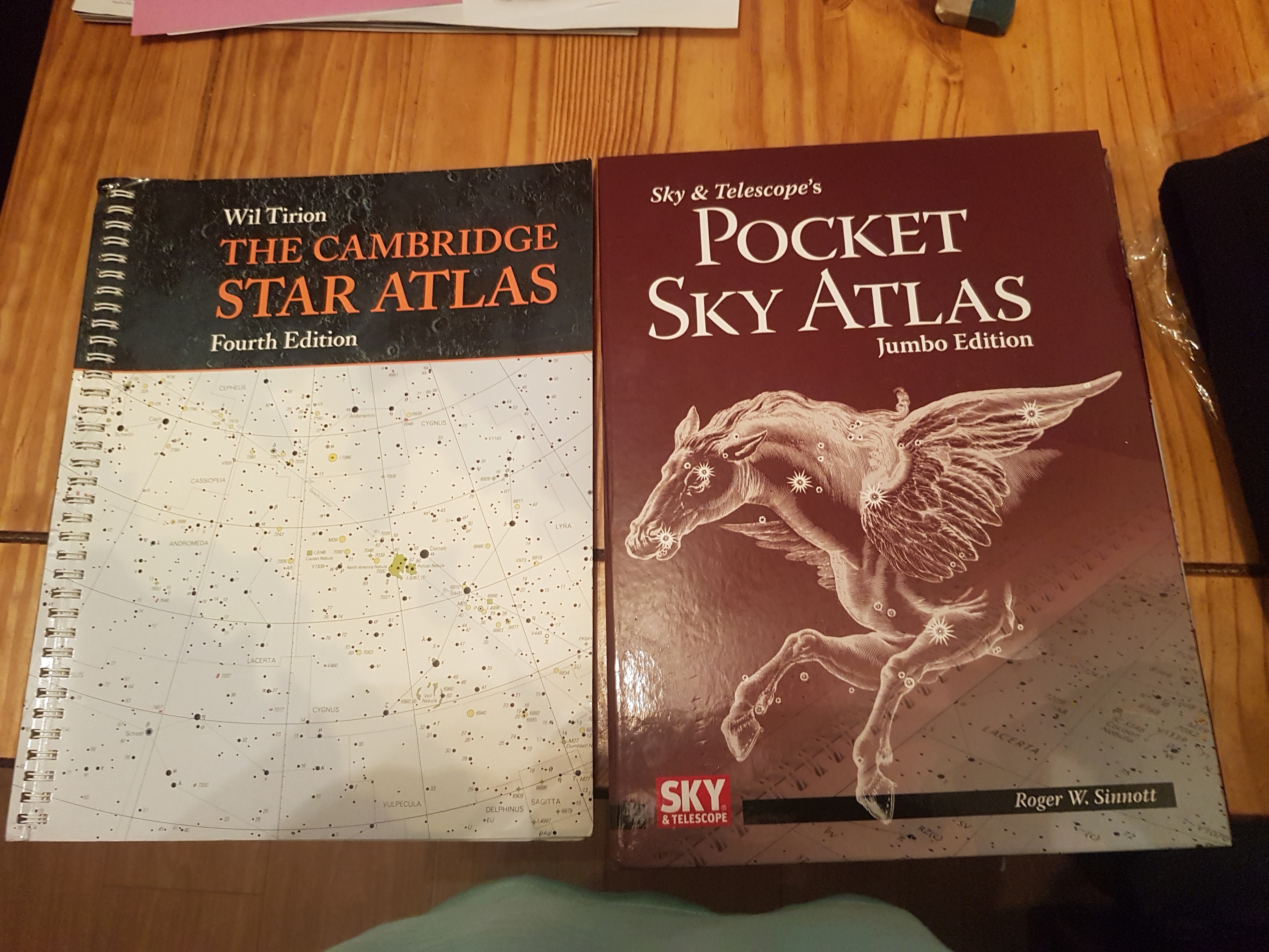 waterval Geliefde Veronderstellen Cambridge Star Atlas / Pocket Sky Atlas / TLAO - The Astro Lounge -  Stargazers Lounge