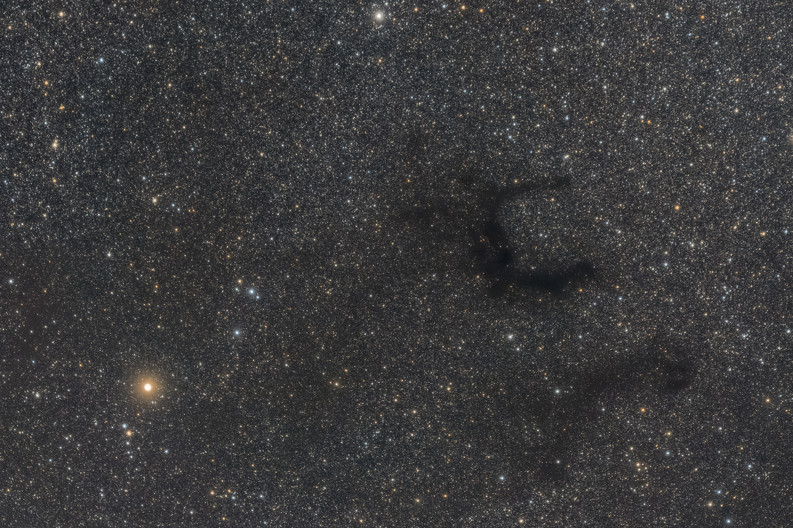 Barnard's E dark Nebula in Aquila