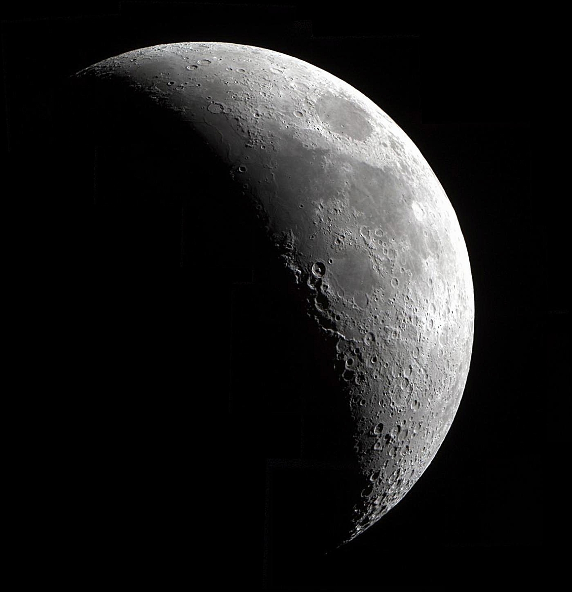 Moon ETX 105.jpg